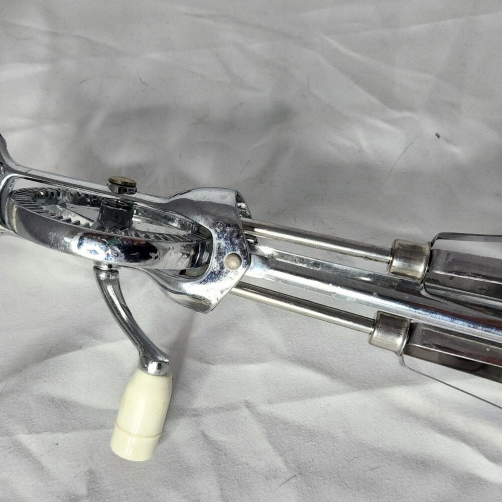 Vintage MCM Ecko stainless steel egg beater